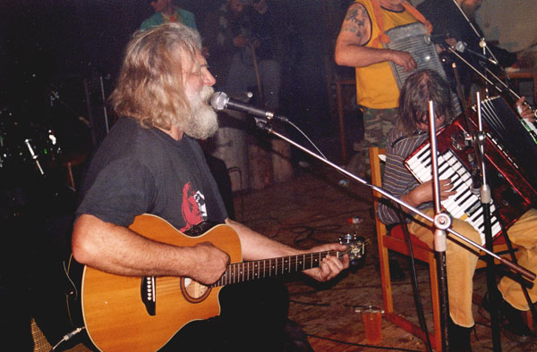 The Hever and Vazelina Band (Skal�k ...)