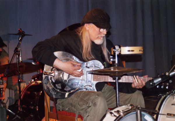 4. Fitting Steel - Stoker One Man Band (V�clav 