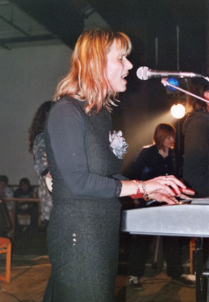 11. Zuby nehty (Marka M�kov� - piano, zp�v)