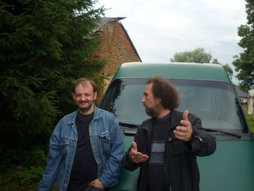 8. zleva Marin Roh (zp�v Blahobeat), zprava Filip Posolda (zp�v The Su��k)